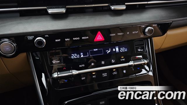 Kia Canival 2023 — photo 28