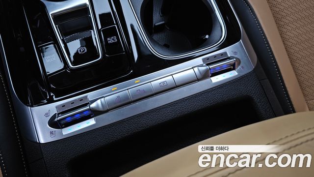 Kia Canival 2023 — photo 29