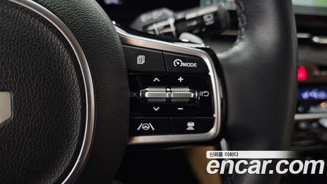 Kia Canival 2023 — photo 31