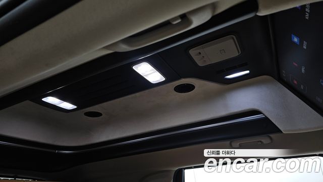 Kia Canival 2023 — photo 38