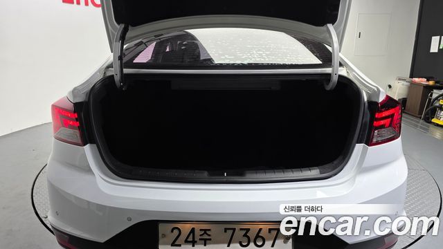 Hyundai AVANTE 2020 — photo 24