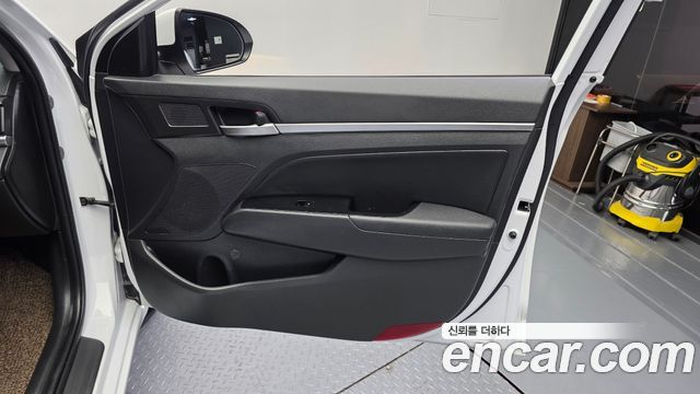 Hyundai AVANTE 2020 — photo 14