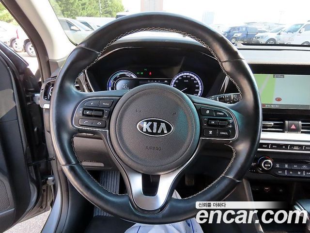 Kia Niro 2020 — photo 11
