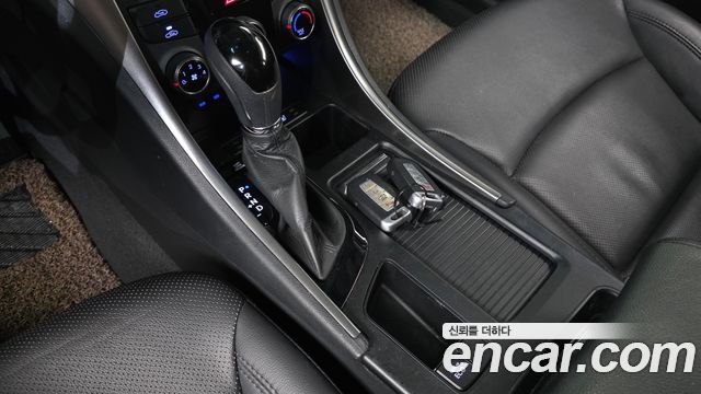 Hyundai Sonata 2013 — photo 9