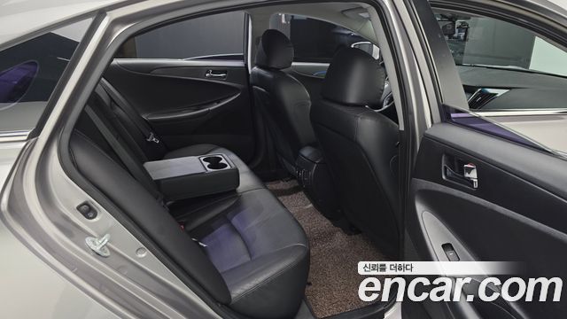 Hyundai Sonata 2013 — photo 11