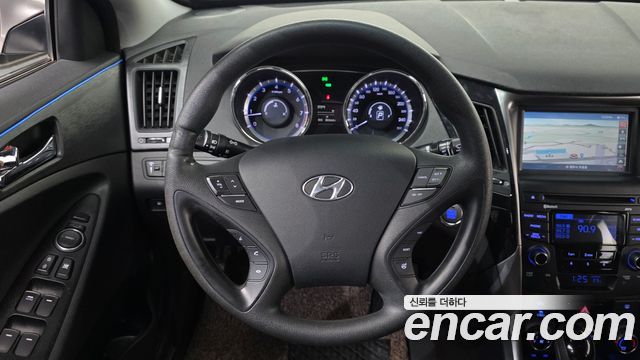 Hyundai Sonata 2013 — photo 16