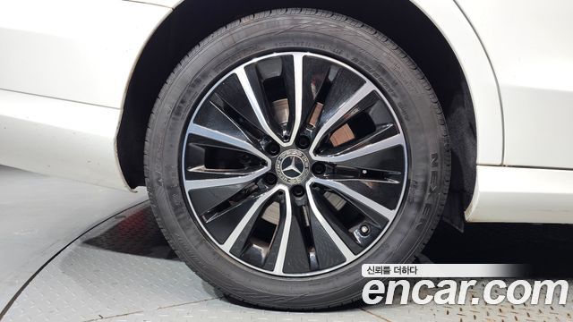 Mercedes-Benz C-Class 2019 — photo 5
