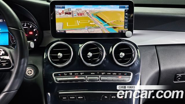 Mercedes-Benz C-Class 2019 — photo 14