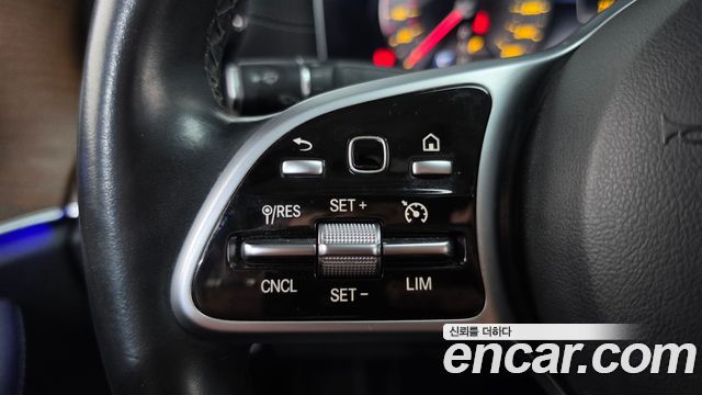 Mercedes-Benz E-Class 2019 — photo 22