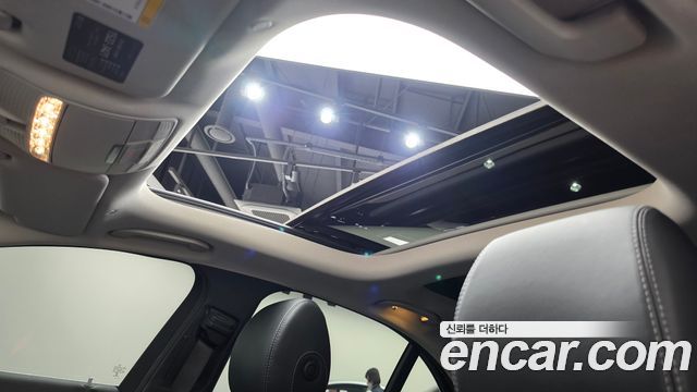 Mercedes-Benz E-Class 2019 — photo 23