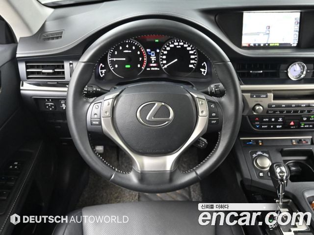 Lexus ES 2014 — photo 13