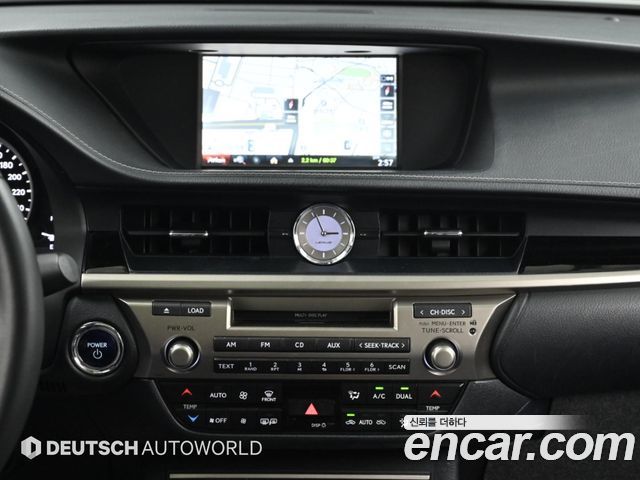 Lexus ES 2014 — photo 14