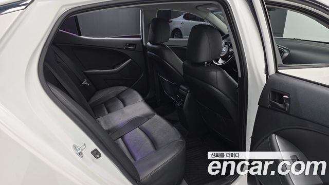 Kia K5 2015 — photo 11
