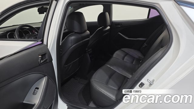 Kia K5 2015 — photo 12