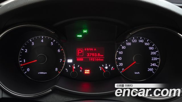 Kia K7 2011 — photo 11