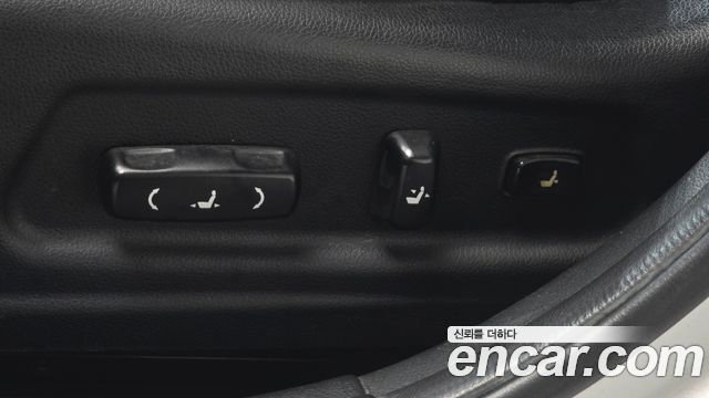 Kia K7 2011 — photo 20