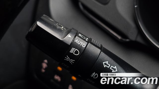 Kia K7 2011 — photo 23
