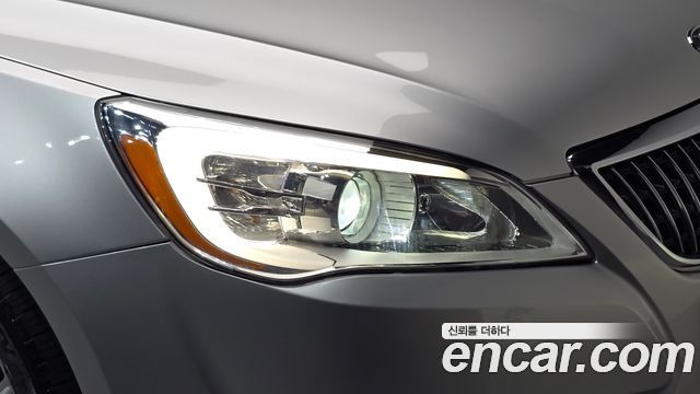 Kia K7 2011 — photo 8