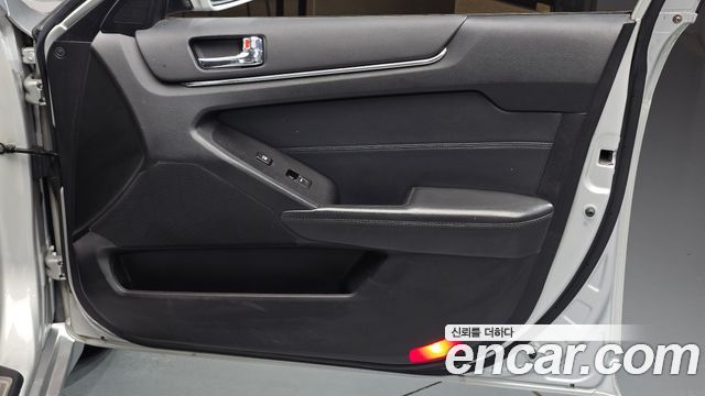Kia K7 2011 — photo 15