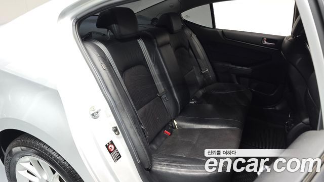 Kia K7 2011 — photo 16