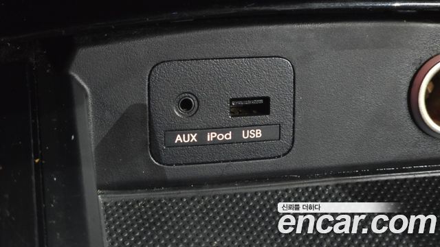 Kia K7 2011 — photo 31