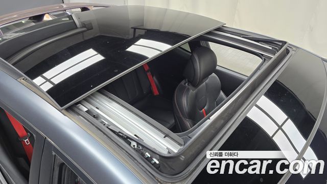 Hyundai Veloster 2019 — photo 25