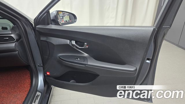 Hyundai Veloster 2019 — photo 15