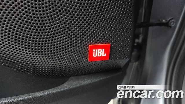 Hyundai Veloster 2019 — photo 31