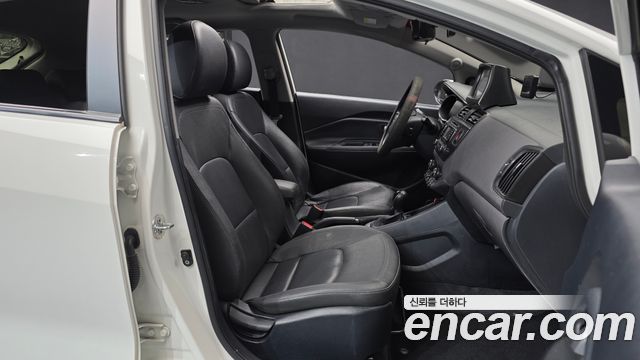 Kia pride 2014 — photo 11