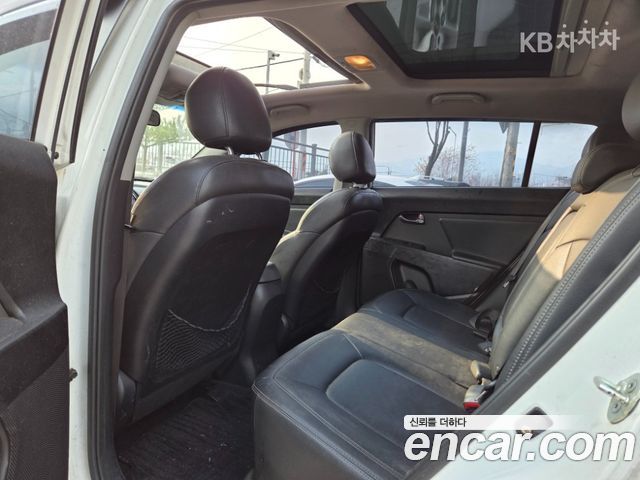 Kia Sportage 2011 — photo 8