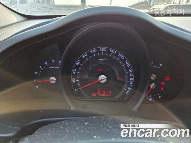 Kia Sportage 2011 — photo 11