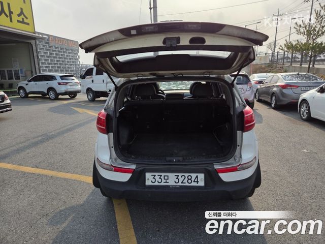 Kia Sportage 2011 — photo 16