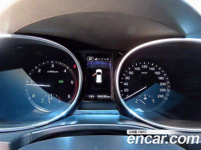 Hyundai Santafe 2016 — photo 11