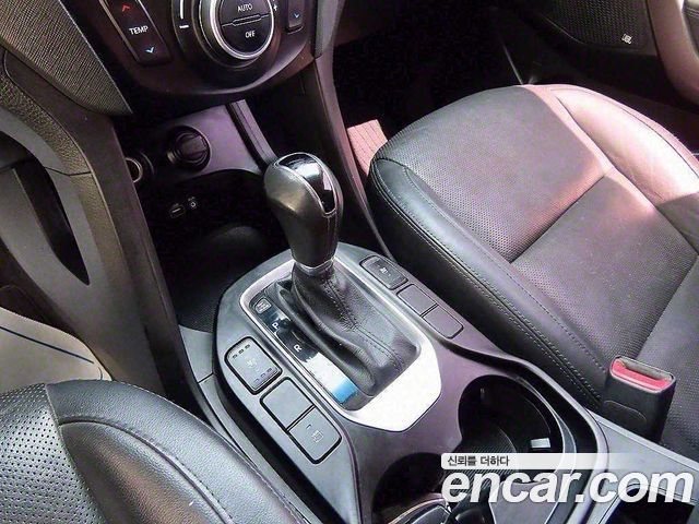 Hyundai Santafe 2016 — photo 12