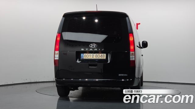 Hyundai Staria 2022 — photo 4