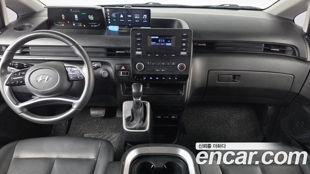 Hyundai Staria 2022 — photo 10