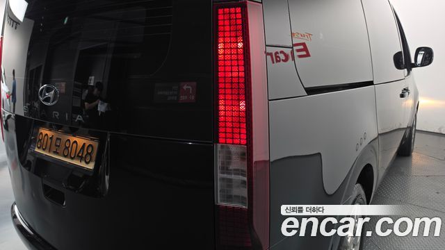 Hyundai Staria 2022 — photo 9