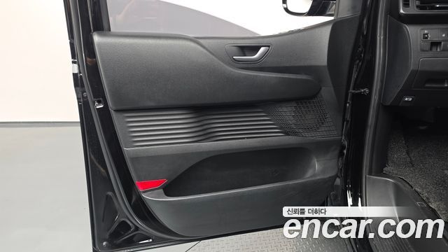 Hyundai Staria 2022 — photo 15