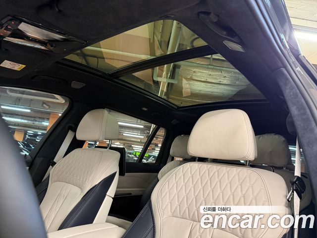 BMW X7 2022 — photo 17