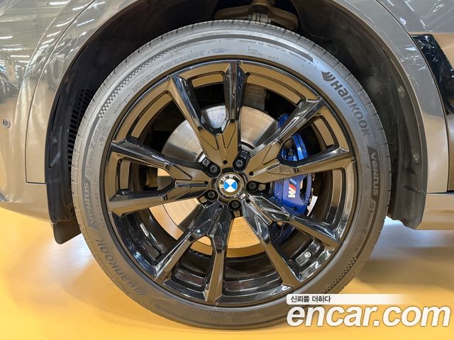 BMW X7 2022 — photo 18