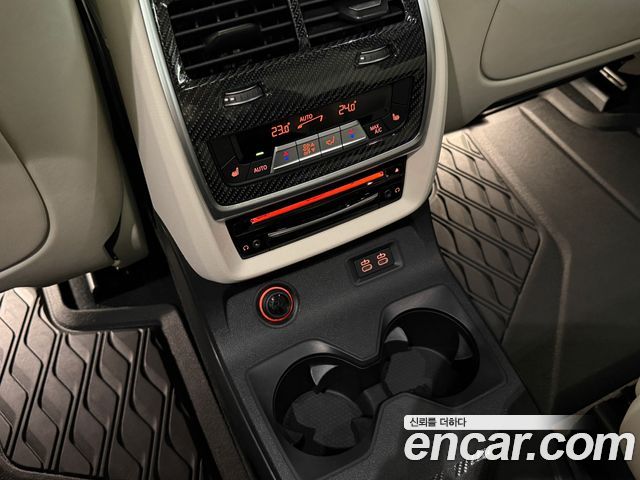 BMW X7 2022 — photo 20