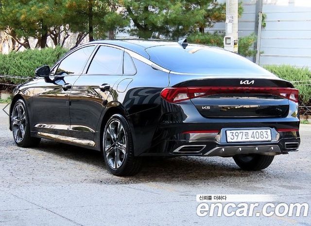 Kia K5 2023 — photo 3
