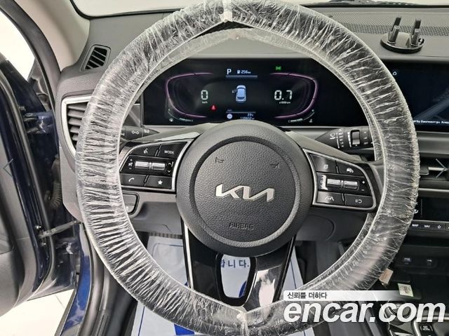 Kia Seltos 2023 — photo 7