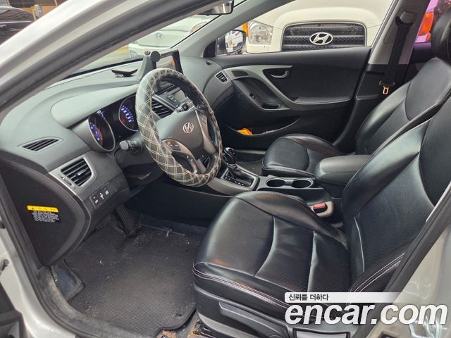 Hyundai AVANTE 2014 — photo 7