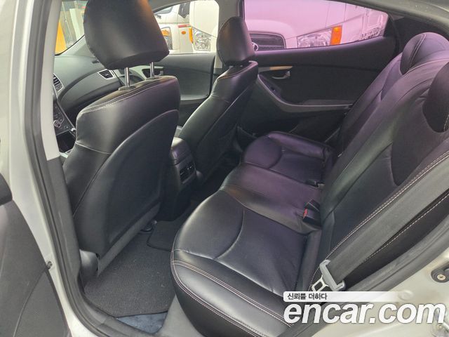 Hyundai AVANTE 2014 — photo 8