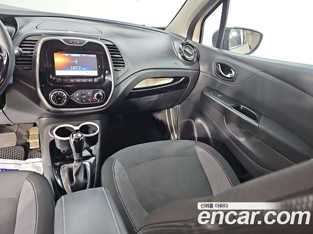 Renault Korea QM3 2015 — photo 10