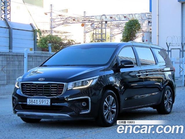 Kia Canival 2019 — photo 1