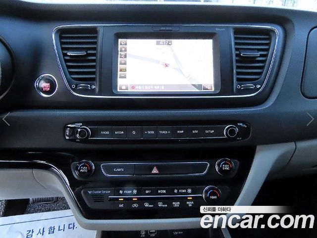 Kia Canival 2019 — photo 12