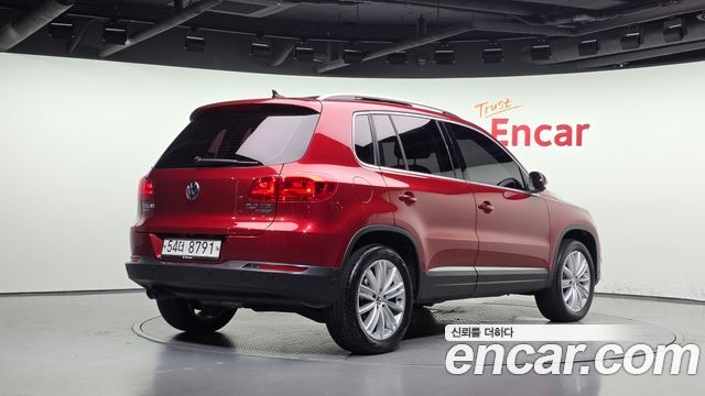 Volkswagen Tiguan 2013 — photo 2
