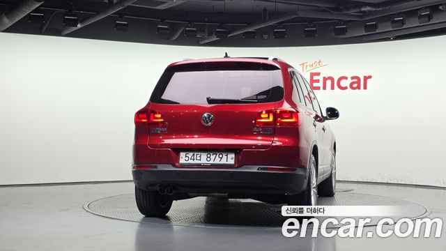 Volkswagen Tiguan 2013 — photo 4